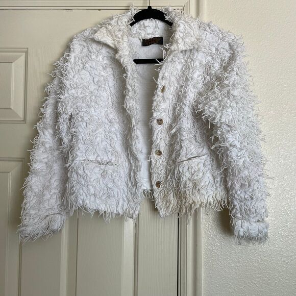 Vintage Classic Style | Timeless Retro Fashion | Unique Collectible Find - Picture 1 of 4